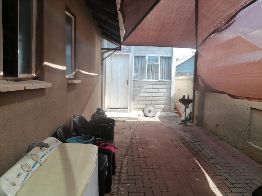 To Let 3 Bedroom Property for Rent in Tlhabane West North West